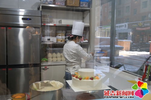 延吉餐飲外賣服務重啟 嚴格消毒保安全，商家騎手配餐忙